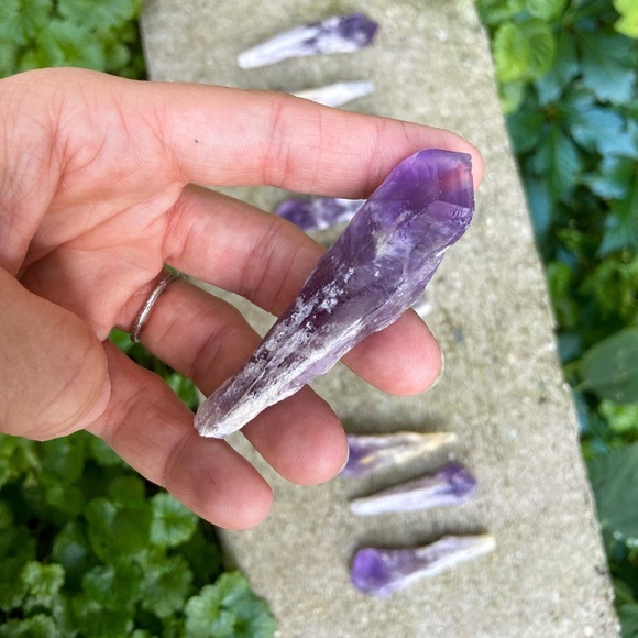 Bahia Amethyst Dragons Tooth Elestial Wand Crystal Witchcraft Witchy Rocks 2”-3” - Picture 3 of 5